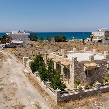 Villa Kornaros Каламаки Екстериор снимка