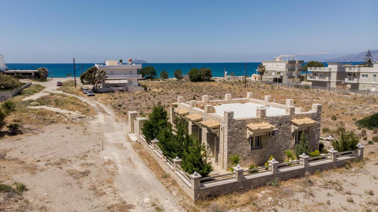 Villa Kornaros Каламаки Екстериор снимка