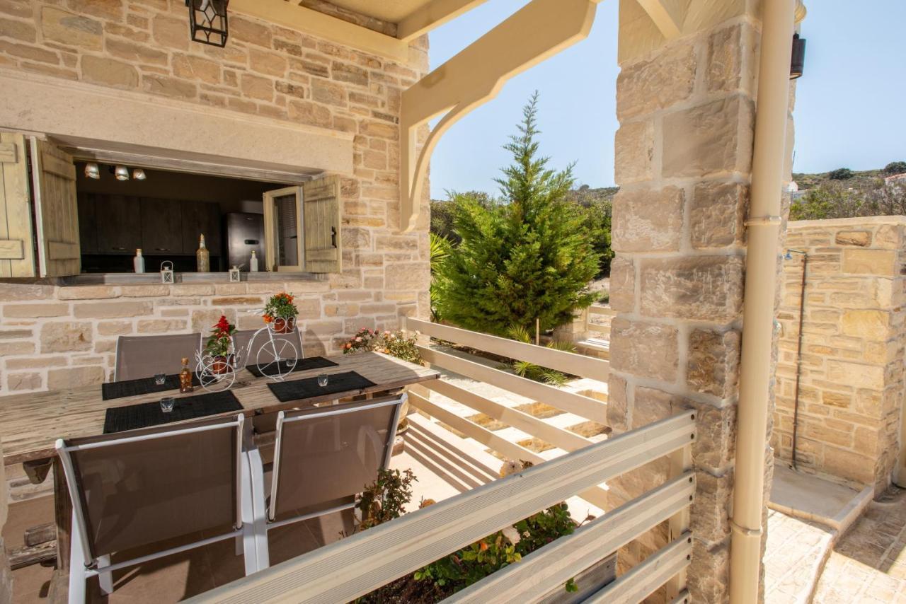 Villa Kornaros Каламаки Екстериор снимка